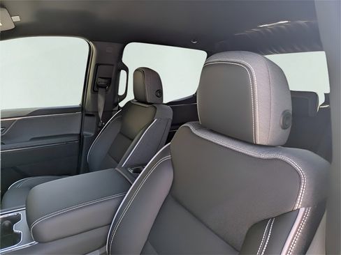 New 2026 GMC Sierra EV Elevation image 17