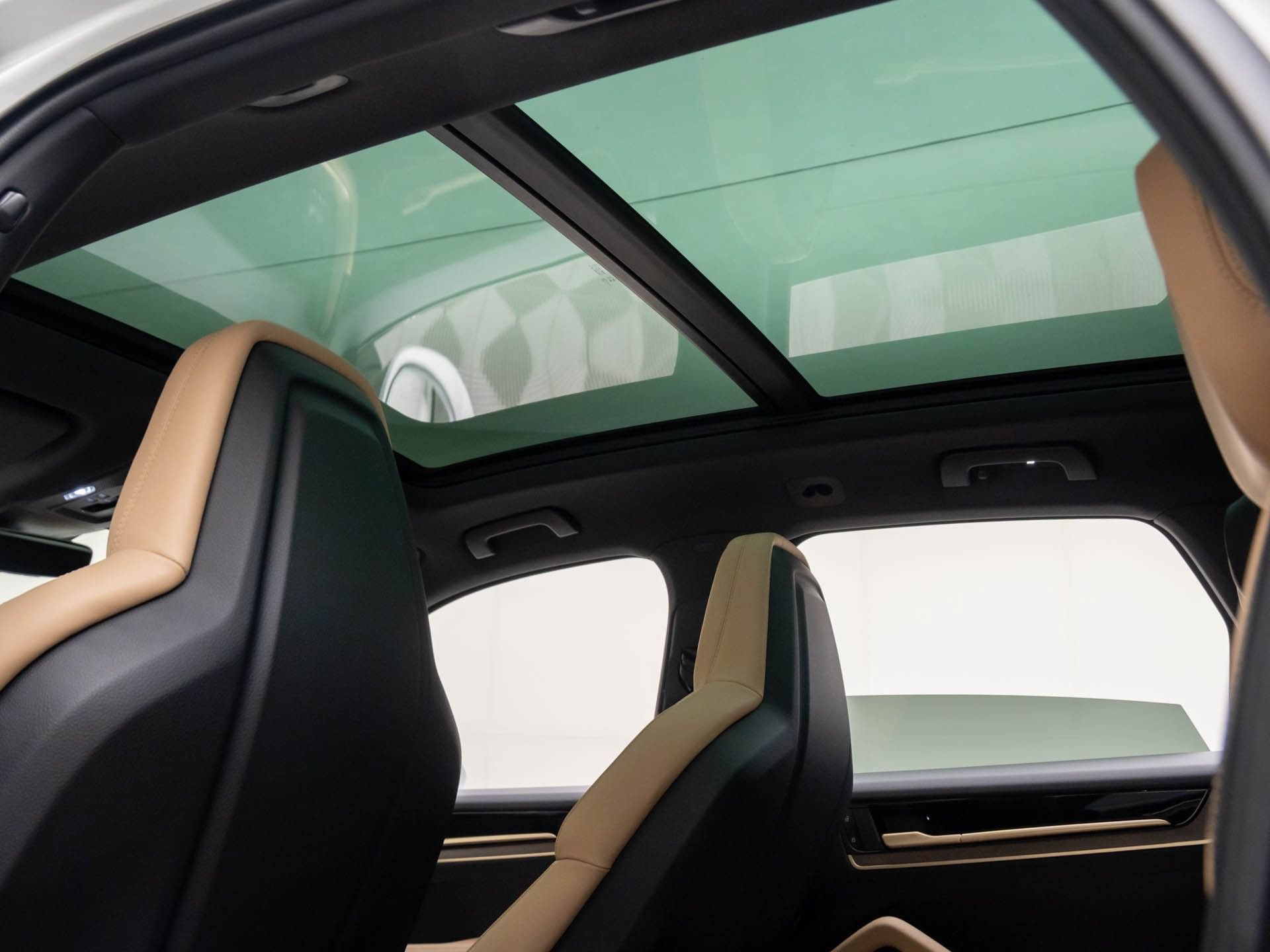 Certified 2026 Porsche Cayenne AWD/4WD image 18