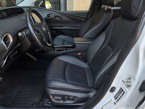 Used 2022 Toyota Prius Prime XLE FWD image 18