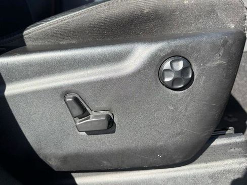 Used 2023 Dodge Durango GT image 39