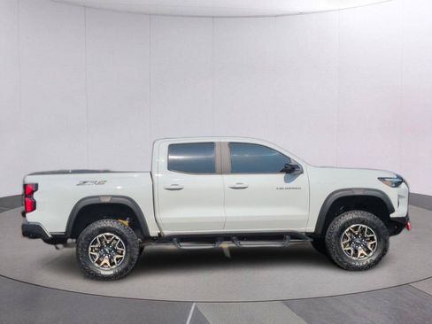 Used 2024 Chevrolet Colorado ZR2 w/ ZR2 Convenience Package III AWD/4WD image 10