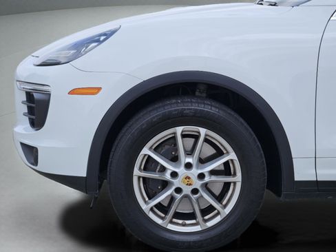 Certified 2016 Porsche Cayenne image 13