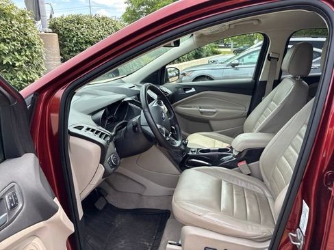 Used 2016 Ford Escape Titanium w/ Equipment Group 301A FWD image 5