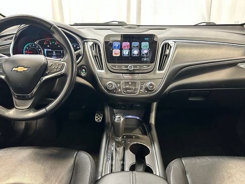 Used 2016 Chevrolet Malibu LT w/ Leather Package FWD image 16