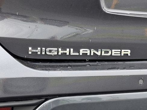 Used 2023 Toyota Highlander Limited AWD/4WD image 10