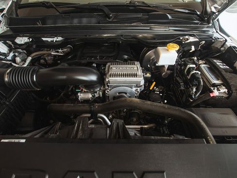 Used 2024 RAM 1500 Laramie image 41