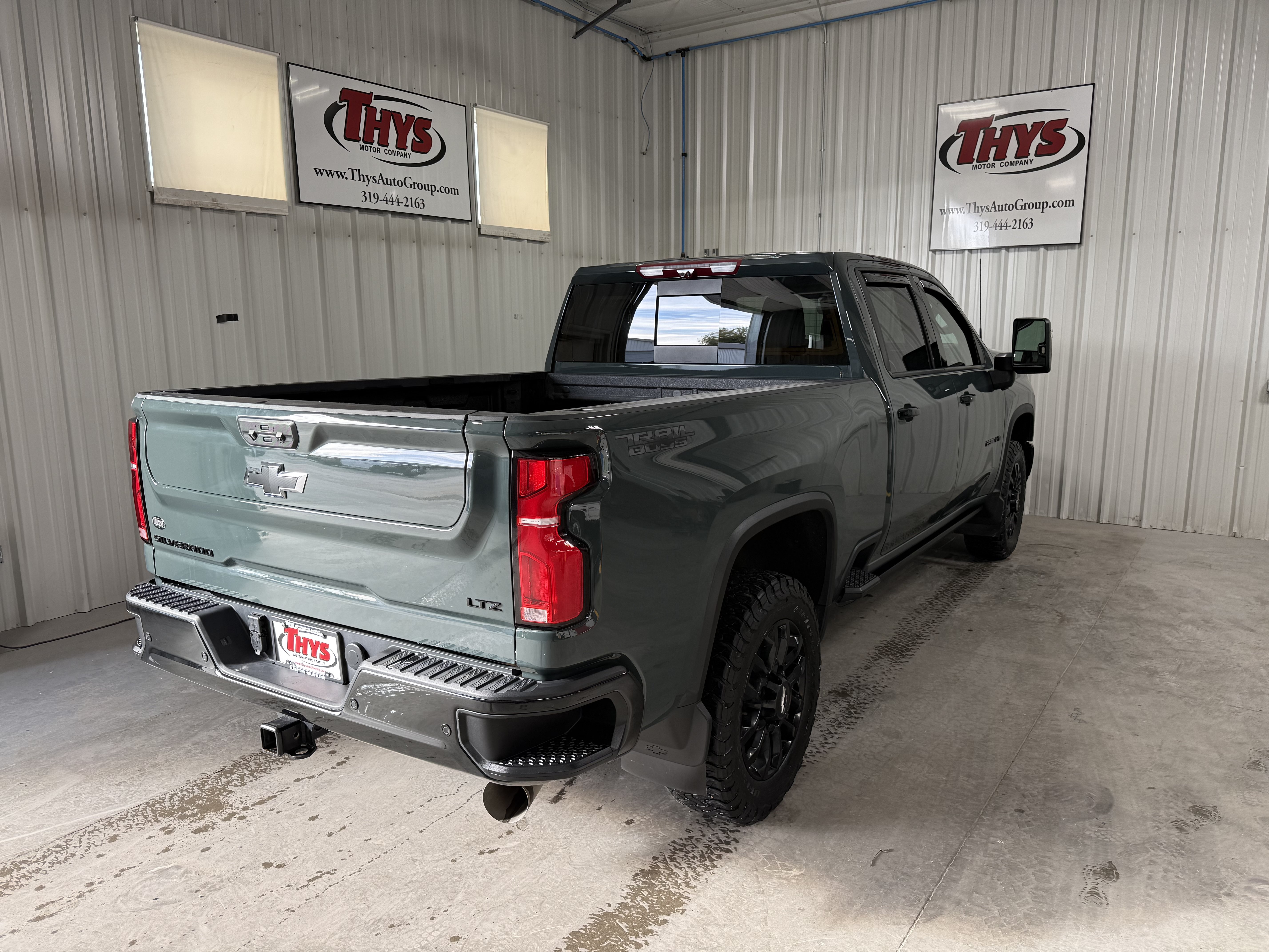 Used 2026 Chevrolet Silverado 2500 LTZ w/ LTZ Plus Package AWD/4WD image 3