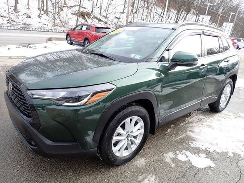 Certified 2023 Toyota Corolla Cross LE image 10