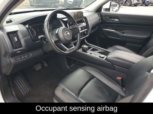 Certified 2024 Nissan Pathfinder SL image 24