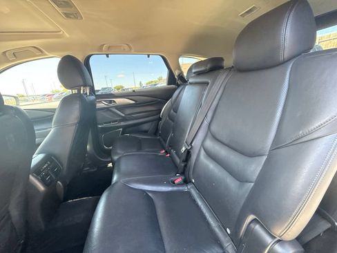 Used 2018 MAZDA CX-9 Touring w/ Touring Premium Package FWD image 11