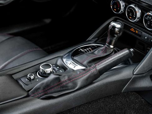 Used 2018 MAZDA MX-5 Miata Grand Touring RWD image 20