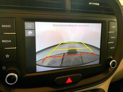 Certified 2025 Kia Soul LX w/ LX Technology Package image 21