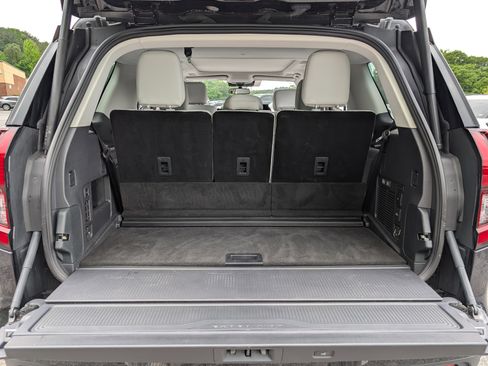 Used 2025 Ford Expedition Platinum w/ Platinum Ultimate Package AWD/4WD image 19
