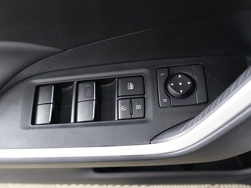 Used 2025 Toyota RAV4 XLE AWD/4WD image 34