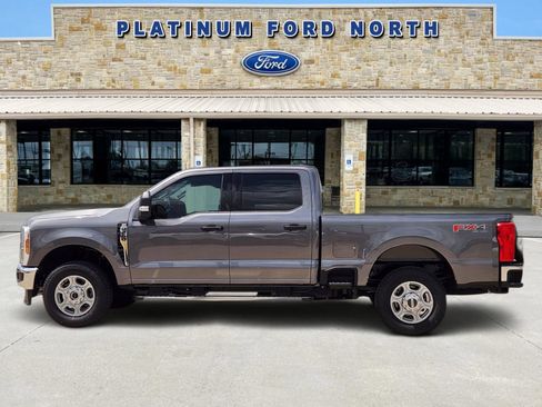 New 2026 Ford F250 XLT w/ FX4 Off-Road Package AWD/4WD image 3