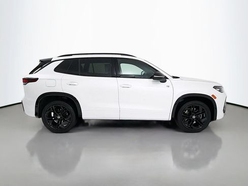 Used 2025 Volkswagen Tiguan SE R-Line AWD/4WD image 8