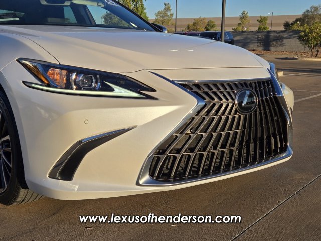 Used 2024 Lexus ES 300h w/ Premium Package FWD image 9