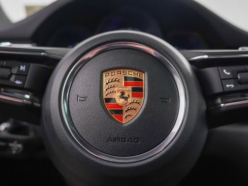 Certified 2026 Porsche Macan AWD/4WD image 27