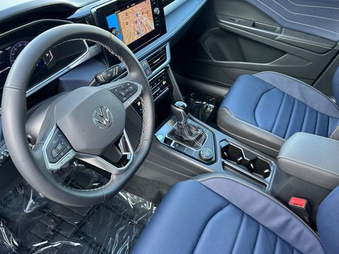 New 2026 Volkswagen Taos SEL AWD/4WD image 9
