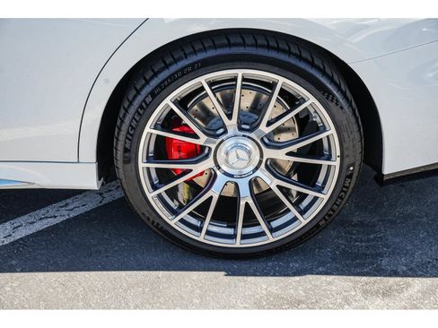 New 2026 Mercedes-Benz E 53 AMG e 4MATIC Sedan image 10