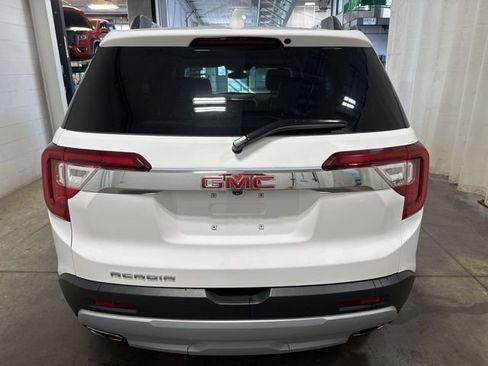 Used 2023 GMC Acadia SLT w/ Preferred Package FWD image 5