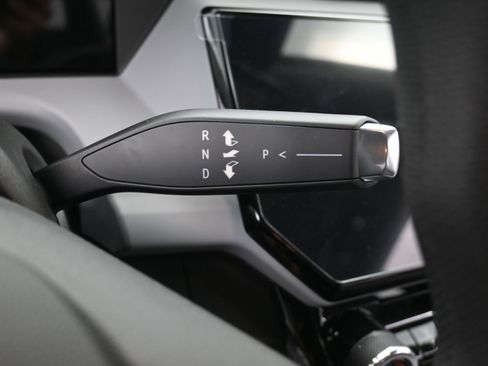 New 2027 Chevrolet Bolt LT FWD image 31