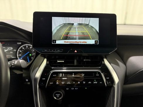 Certified 2024 Toyota Venza Nightshade image 19