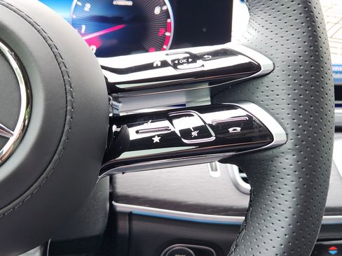 New 2025 Mercedes-Benz GLS 580 4MATIC image 30