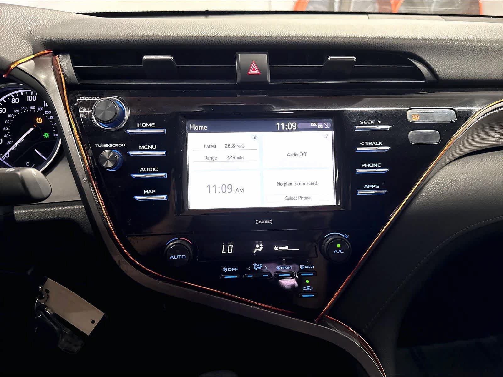 Used 2020 Toyota Camry SE FWD image 32