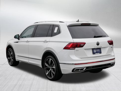 Used 2024 Volkswagen Tiguan SEL R-Line image 5