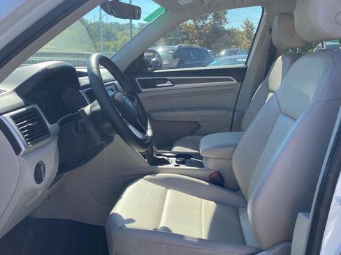 Used 2023 Volkswagen Atlas SE image 11