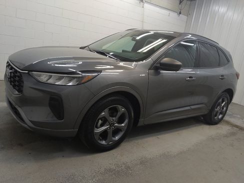 Used 2024 Ford Escape ST-Line w/ Tech Pack #1 FWD image 2