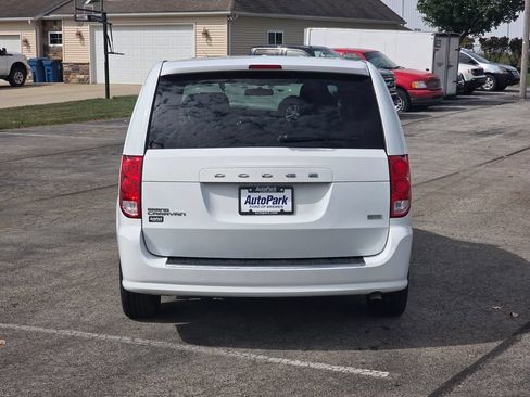 Used 2016 Dodge Grand Caravan SE w/ Quick Order Package 29E SE FWD image 7