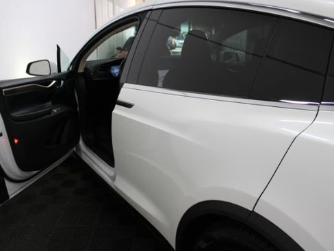 Used 2016 Tesla Model X 90D AWD/4WD image 11