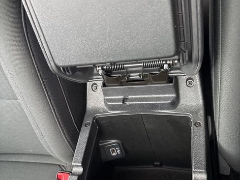 Used 2019 Jeep Wrangler Unlimited Sport S AWD/4WD image 25