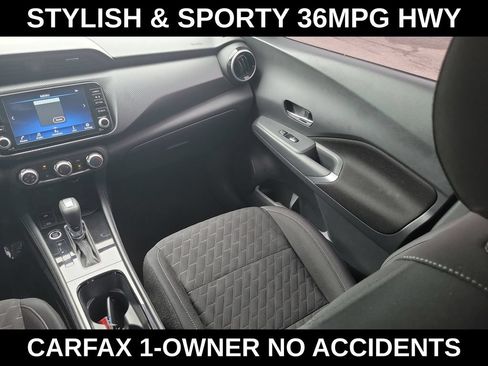 Used 2024 Nissan Kicks SV FWD image 12