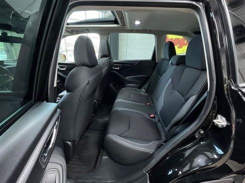 Used 2023 Subaru Forester Premium AWD/4WD image 25