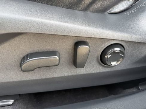 Used 2025 Subaru Outback Limited image 27