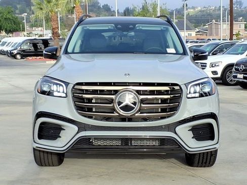 New 2026 Mercedes-Benz GLS 450 4MATIC image 2