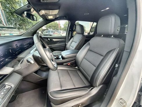 Certified 2026 Buick Enclave Preferred FWD image 18