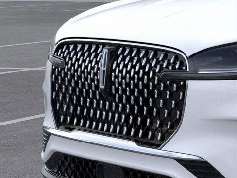 New 2026 Lincoln Aviator Reserve image 17