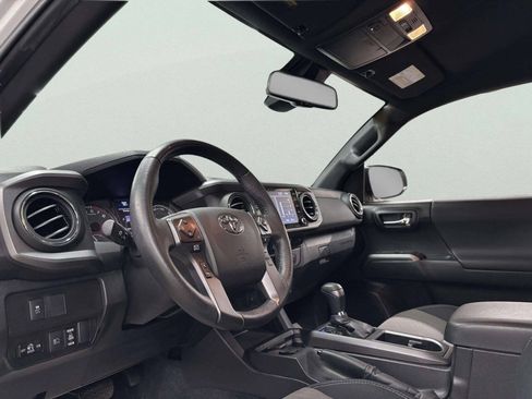 Used 2021 Toyota Tacoma TRD Sport RWD image 11