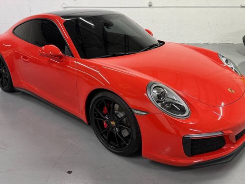 Used 2017 Porsche 911 Carrera 4S AWD/4WD image 2