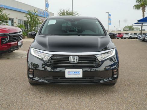 Used 2024 Honda Odyssey Elite image 2