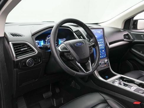 Certified 2024 Ford Edge SEL w/ Convenience Package AWD/4WD image 12