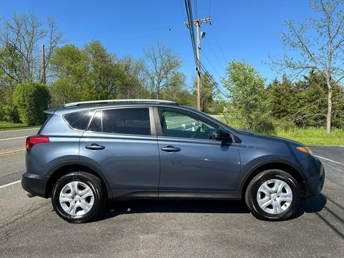 Used 2013 Toyota RAV4 LE FWD image 7