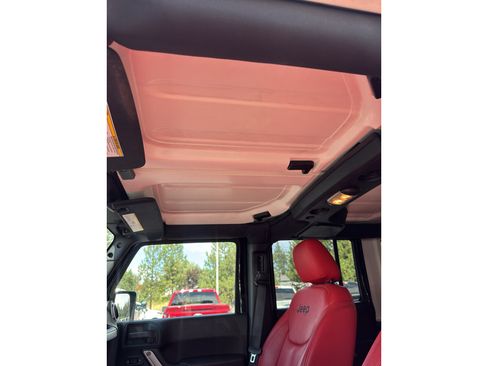 Used 2015 Jeep Wrangler Unlimited Sahara w/ Connectivity Group AWD/4WD image 20