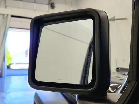 Used 2018 Jeep Wrangler Sport image 33