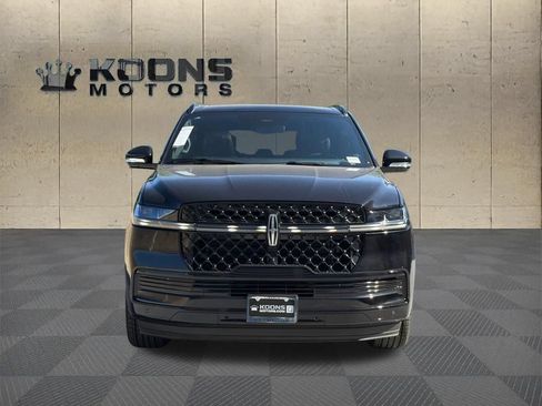 New 2026 Lincoln Navigator Reserve w/ Jet Appearance Package AWD/4WD image 3