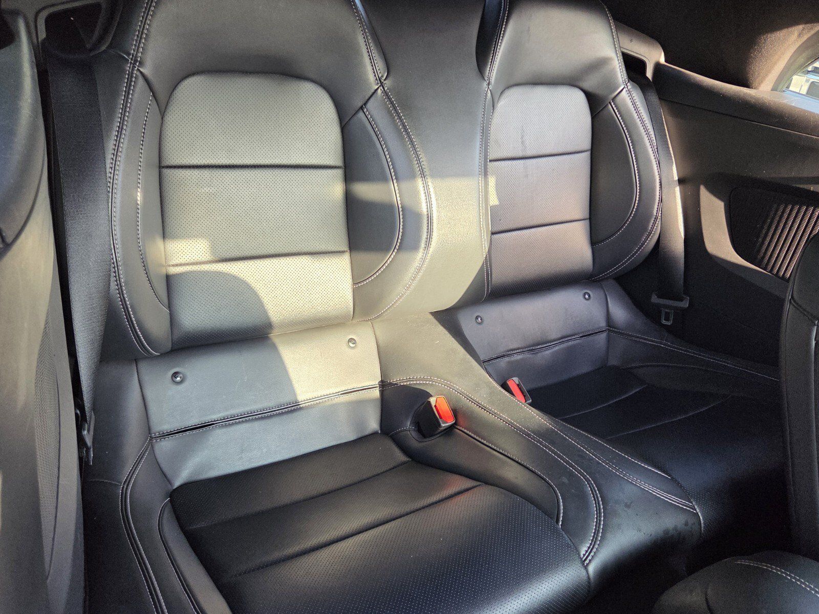 Used 2025 Ford Mustang Premium RWD image 18